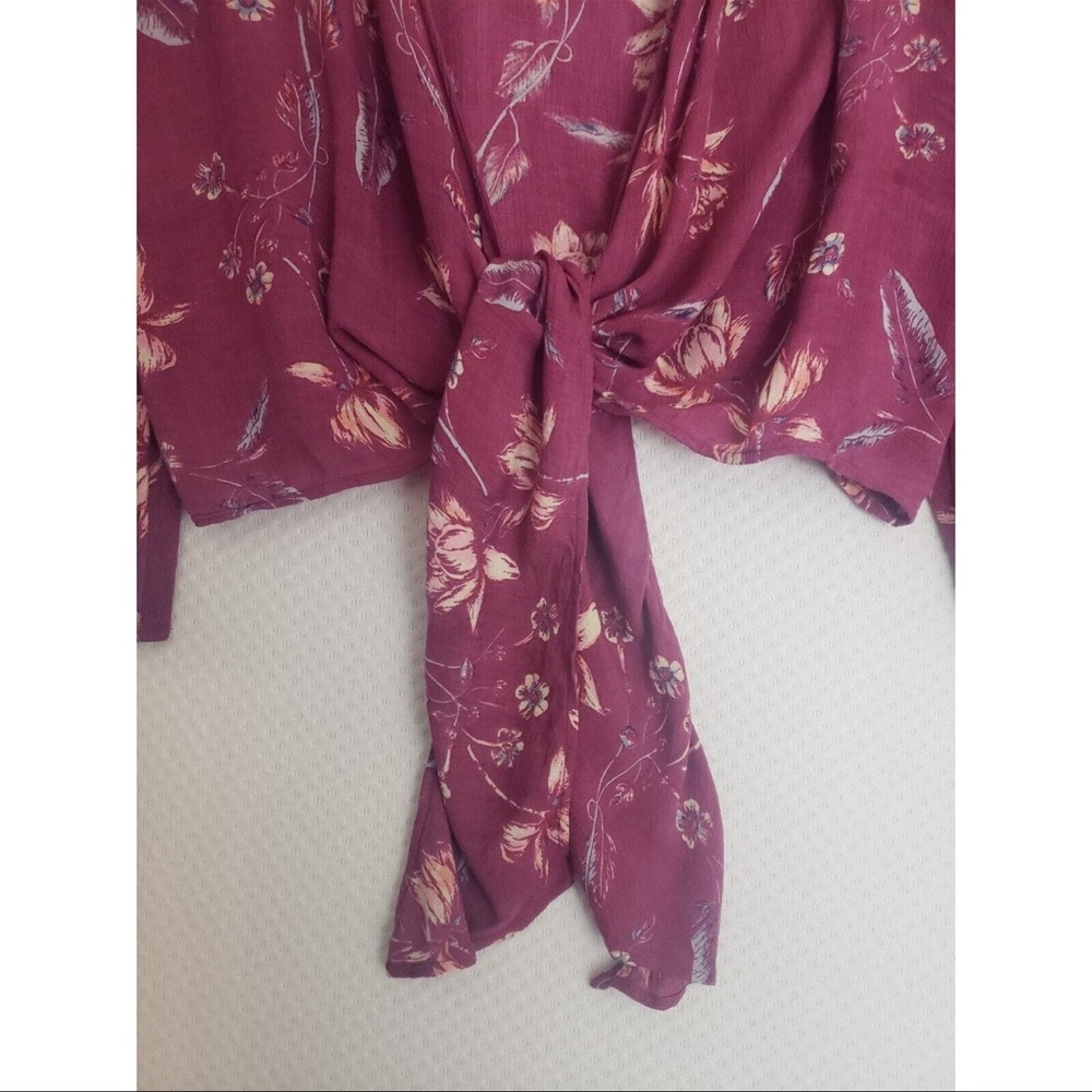 Billabong Women's Tie Front Long Bell Sleeve Boho Pink Floral Blouse. - Picture 10 of 10